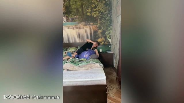 БЕЗУМНЫЙ ПАША С ИРИШКОЙ ЧИКИПИКИ СНОВА ВСТУПИЛ В БОЙ смотреть онлайн