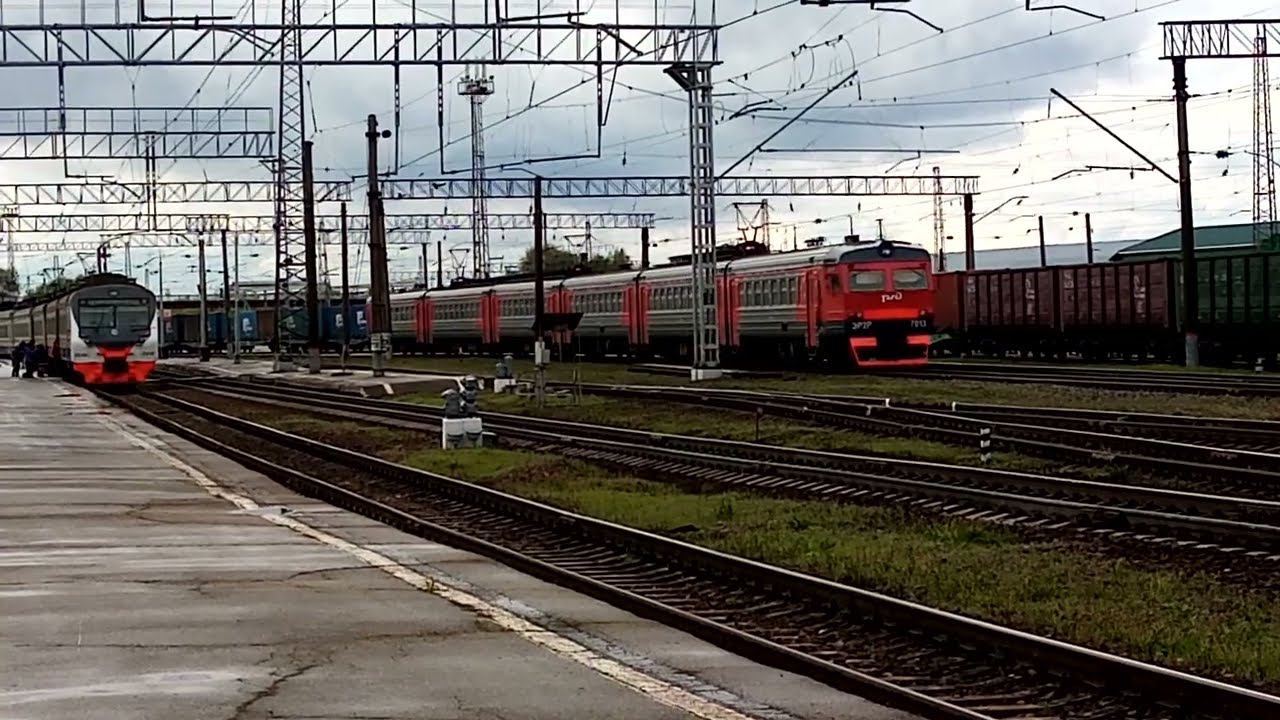 Электропоезд ЭР2Р 7013 сообщением : Сасово - Рязань-1 прибывает на конечную станцию Рязань-1. смотреть онлайн