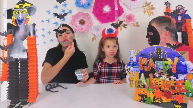 Хеллоуин Макияж Кто Страшнее Ангелина Вампир Мама Ведьма или Папа тролль Challenge / Angelina tv смотреть онлайн