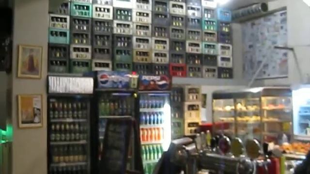 В рюмочной завелись -ЧЕТЫРЕ ТАРАКАНА! смотреть онлайн