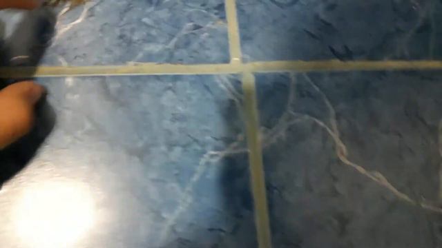 нашёл сораканожку в ванной и отпустил смотреть онлайн