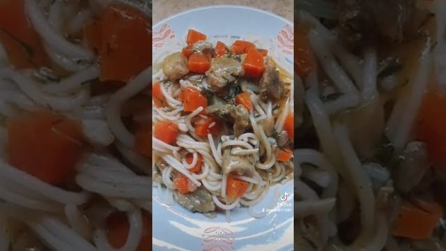 Макароны с мясной подливкой. Рецепт быстрого блюда. смотреть онлайн