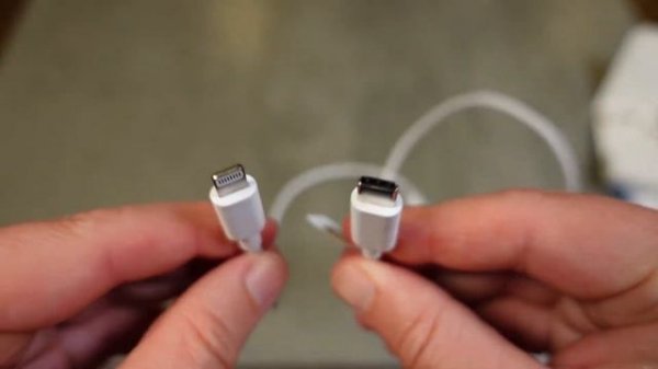 MFi Certified USB Type-C to Lightning Cable for iPhone 13 12 11 iPad AirPods Review Demo Unboxing