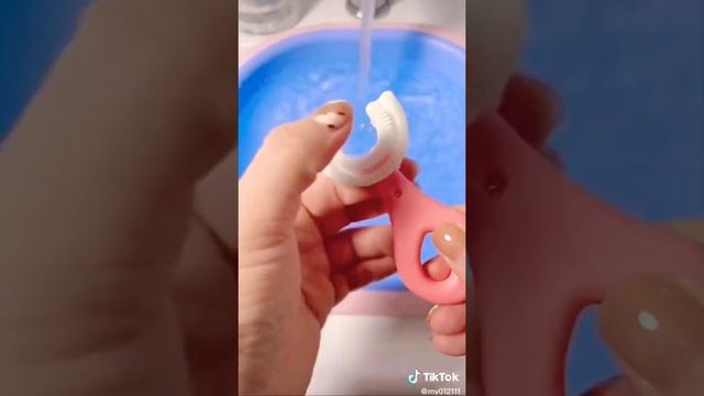 Детская U-Образная зубная щётка смотреть онлайн