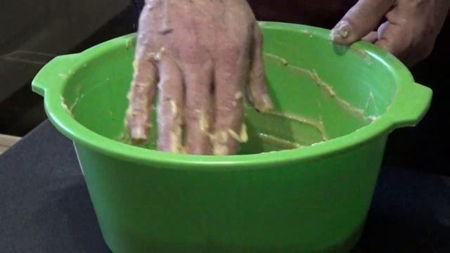 Пасхальный кулич.mp4