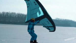 Винг: летаем по льду с надувным крылом | IceWing