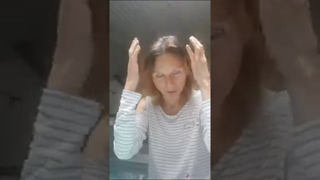 Мыть волосы ржаной мукой, разбавленной простой водой. смотреть онлайн