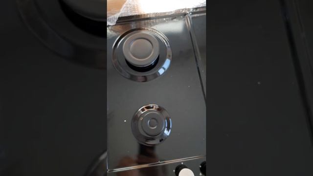 Распаковка варочной панели MAUNFELD модель EGHE.64.3EB/G смотреть онлайн