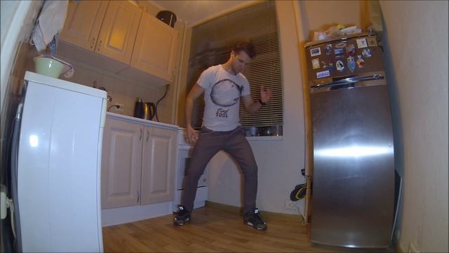 Разминка на кухне в стиле Дабстеп / Dubstep in the kitchen room смотреть онлайн