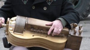 Колесная лира - древний украинский музыкальный инструмент. Андрей Ляшук г. Ровно