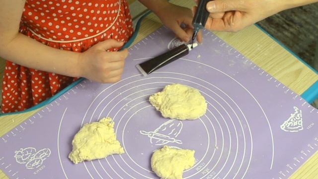 ПЛАСТИЛИН своими руками для детей, делаем плей доу весело! смотреть онлайн