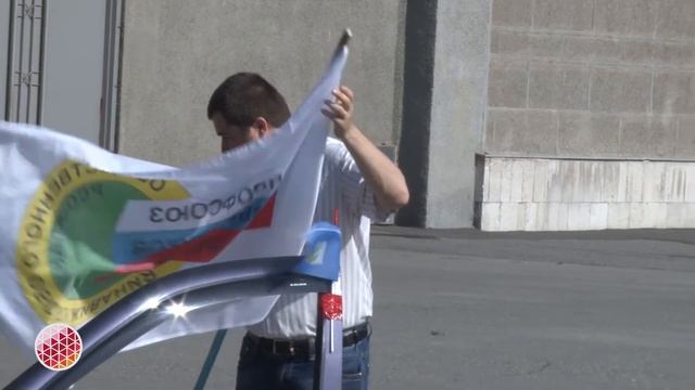 Автопробег, посвященный дню профсоюзного движения в Северной Осетии смотреть онлайн