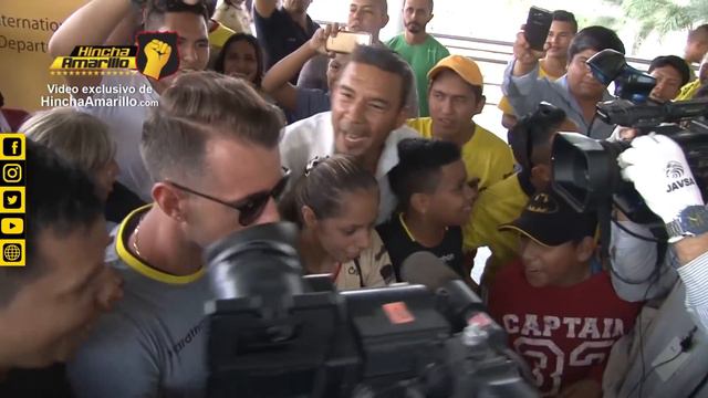 Salida de Jugadores de Barcelona a Brasil смотреть онлайн