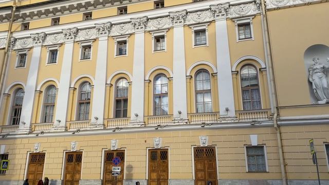 Не хуже, чем в дорогом бутике! Секонд хенды Питера | 1000 БРЕНДОВ смотреть онлайн