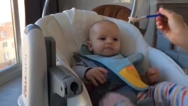 24.09.16 Максим съел всю гречневую кашу смотреть онлайн