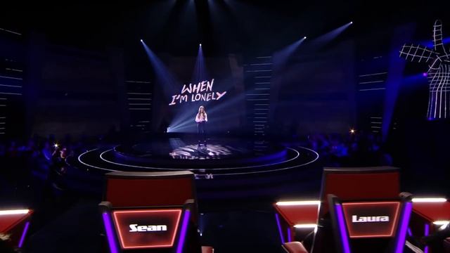 14-Year-Old Jade has QUICKEST CHAIR TURN in The Voice Kids! ? смотреть онлайн