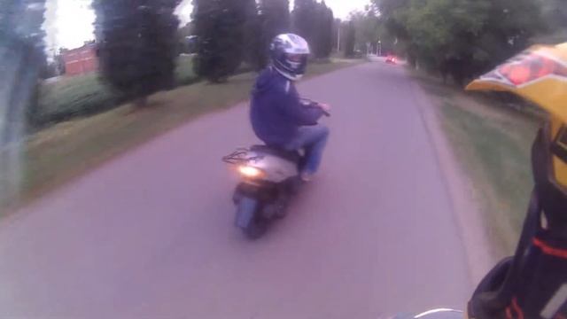 Прокатились на yamaha basic jog и suzuki lets 2 смотреть онлайн