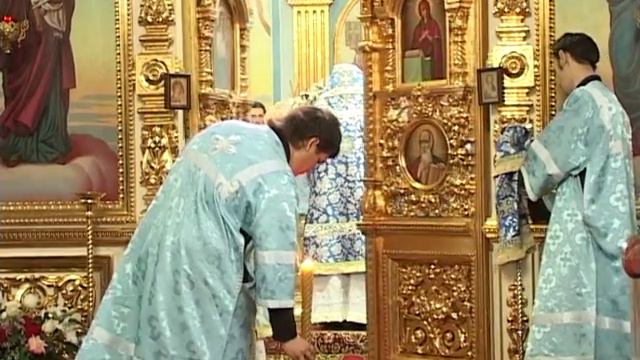 Владыка Сердобский и Спасский Митрофан отслужил свою первую литургию на кафедре смотреть онлайн