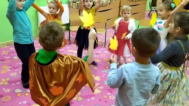 Пісня Листочок золотий смотреть онлайн