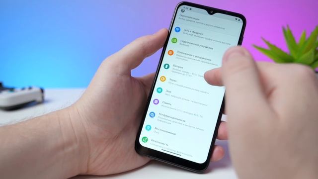 ЛУЧШИЙ СМАРТФОН ЗА 10 ТЫСЯЧ? Обзор нового Moto E7 Plus смотреть онлайн