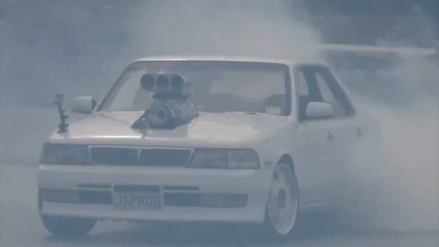 C34 Laurel Burnout JAPROD - Supercharged V8 смотреть онлайн