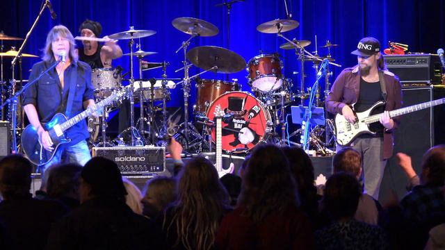 Pat Travers Band - Boom Boom (Out Go The Lights)