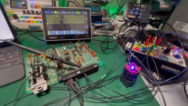 ✅Ecu test, Prueba en banco de la ECU de un Renault ??? смотреть онлайн