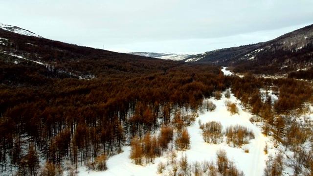 Подвесной мост через реку Дукча (в районе зоны отдыха "Горняк") г.Магадан смотреть онлайн