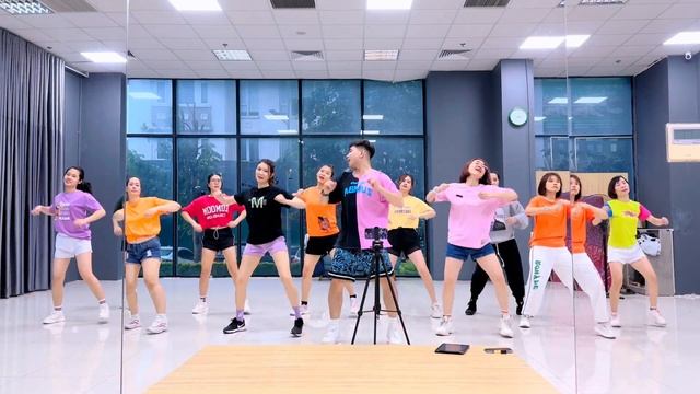 Calor - Nicky Jam, Beéle | Zumba | Dance Fitness | Hưng Kim смотреть онлайн