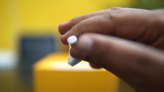 Realme Buds Air Unboxing and Hands on- TWS Earphones for Rs 3999 смотреть онлайн