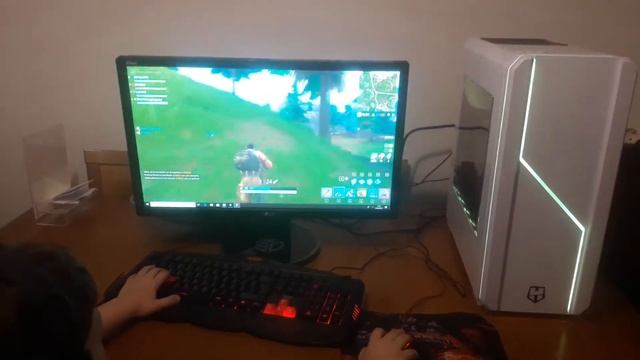 Probando PC y monitor ASUS. Con Sergio el PRO. смотреть онлайн