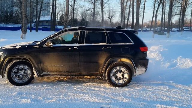 Jeep Grand Cherokee Wk2 2016 3.0 Pentastar бензин, снег/snow, пятаки/coppers