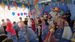 танец Робот Бронислав