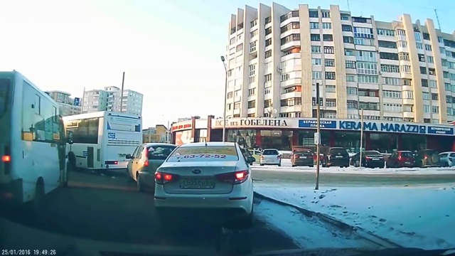 Культура вождения водителей Яндекс-такси в Омске смотреть онлайн