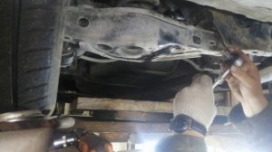 Рав4 ха30. Замена задних стояк(КОСТОЧЕК) стабилизатора.