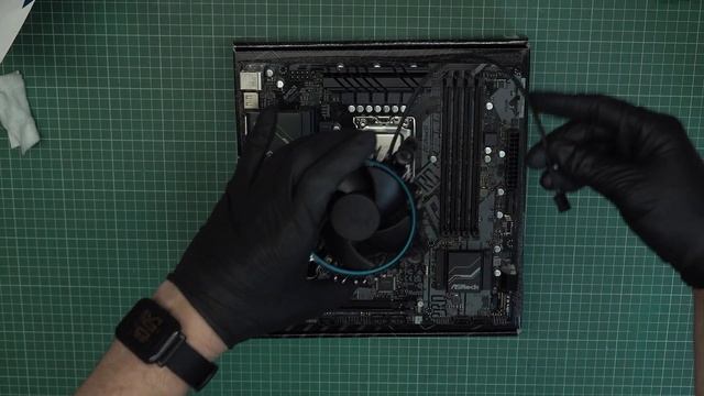 Установка боксового кулера и процессора в разъем LGA1700. Как установить? смотреть онлайн