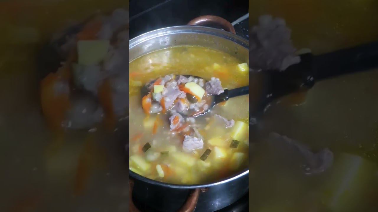 А вы жарите огурцы для рассольника? #рассольник #суп #рассольниксперловкой #еда #едаялюблютебя смотреть онлайн