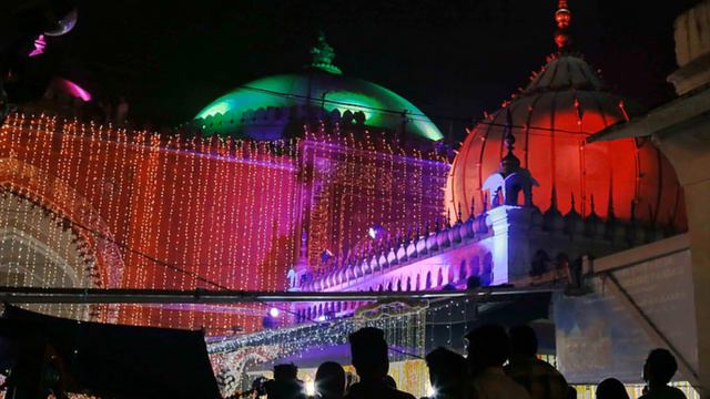 Bakhoobi Hum Cho Mah Tabinda Bashi - Farsi Ghazal Hazrat Amir Khusro - Abdullah Manzoor Niazi Qawwa смотреть онлайн