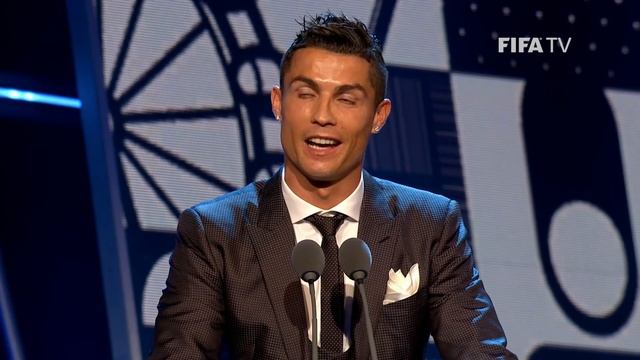 Cristiano Ronaldo reaction - The Best FIFA Men's Player 2017 (ENGLISH) смотреть онлайн