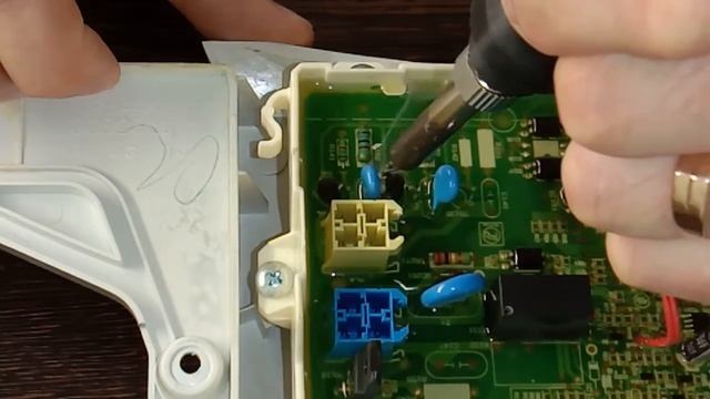 Стиральная машина постоянно набирает воду#LG#протечкаводы#ремонтстиральноймашинки#течетвода#потоп смотреть онлайн