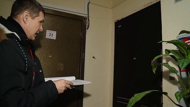 Специалисты АО «Уренгойжилсервис» отключают электроэнергию должникам смотреть онлайн