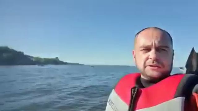 Друг прыгает с гидрика смотреть онлайн