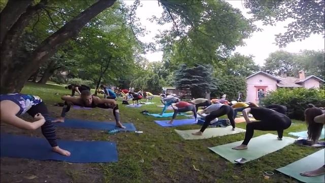Поза лотоса - работа с тазобедренными суставами в йоге. Семинар с Ольгой Римской смотреть онлайн