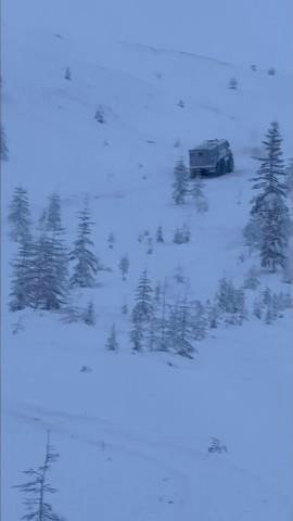 Забираемся в крутую гору на Бурлаке смотреть онлайн