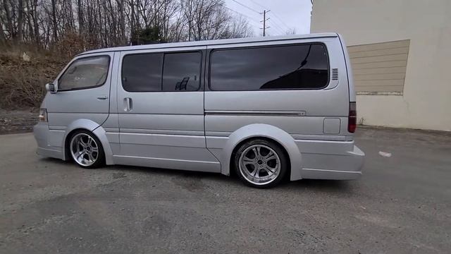 SOLD - 1996 Toyota Hiace Super Custom смотреть онлайн