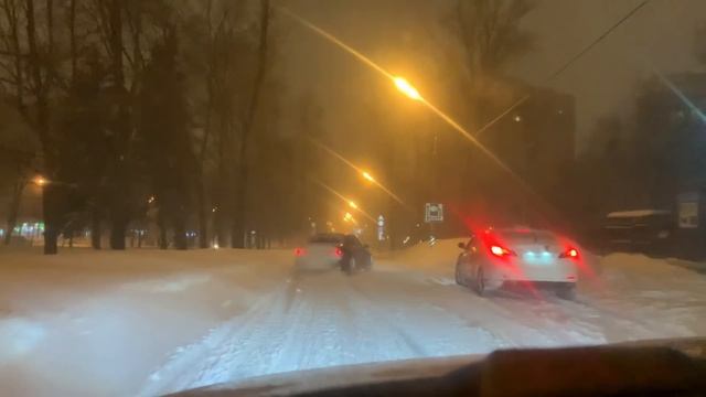 Дрифт у МГУ / Играем в салки на Toyota Altezza смотреть онлайн