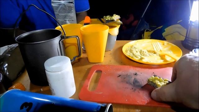 Ночевка в лесу, курочка на решетке (часть 2) смотреть онлайн