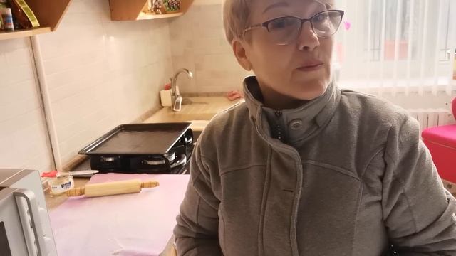 58...Готовим салат с ананасом. Выпечка молдавской пасхи. смотреть онлайн