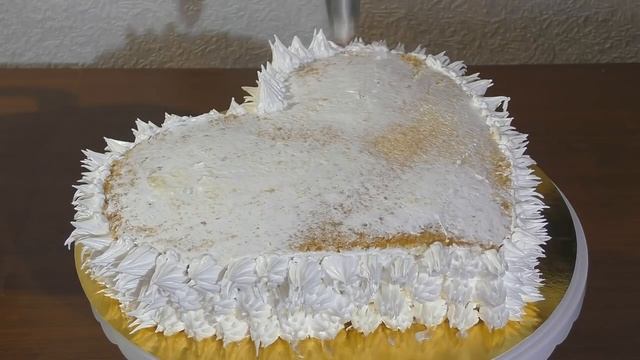 Торт Сердце Как украсить торт белковым кремом Розы из крема Heart Cake смотреть онлайн