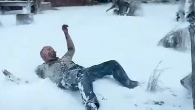 Добро пожаловать в Zомбилэнд 2. Колламбус рассказывает о новых видах зомби. смотреть онлайн